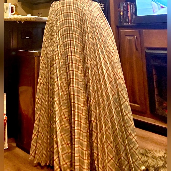 Beverly Paige long plaid skirt size XS - Picture 8 of 11